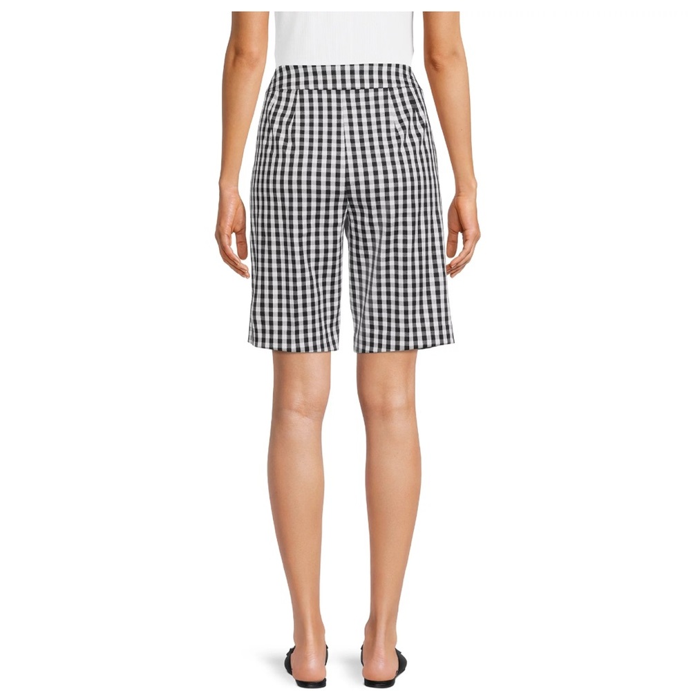 Time and Tru Women's pull on Bermuda Shorts. black & white - Picture 3 of 5